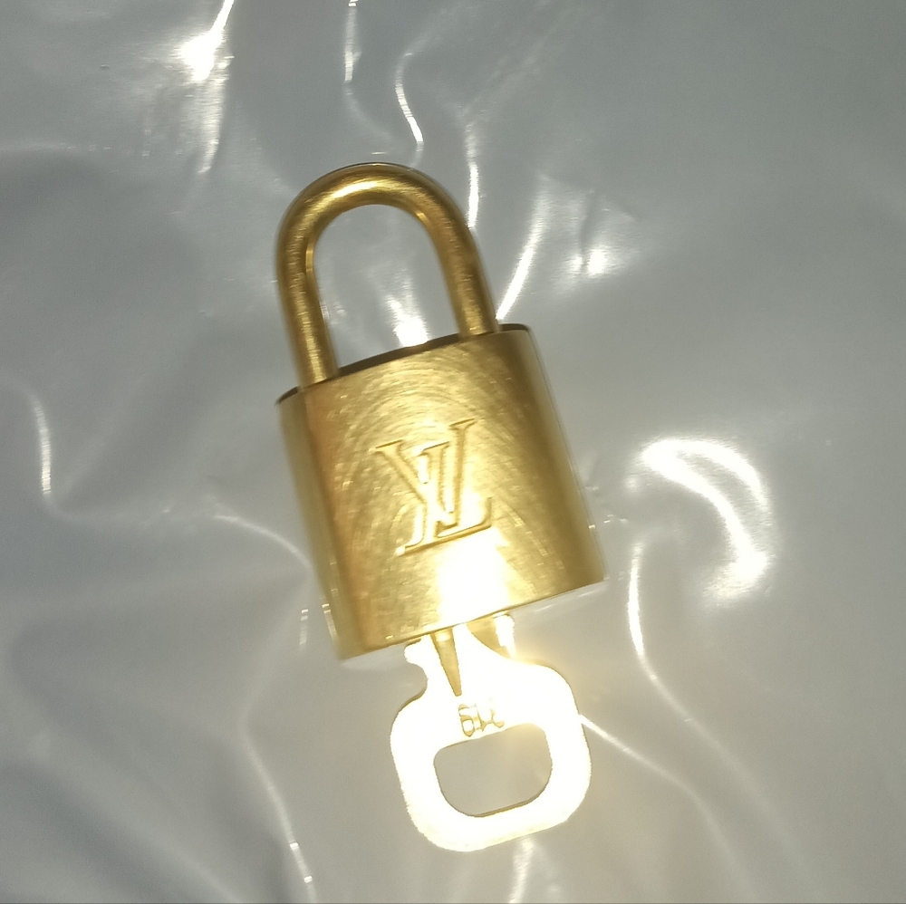 #319 Authentic Louis Vuitton 🔐